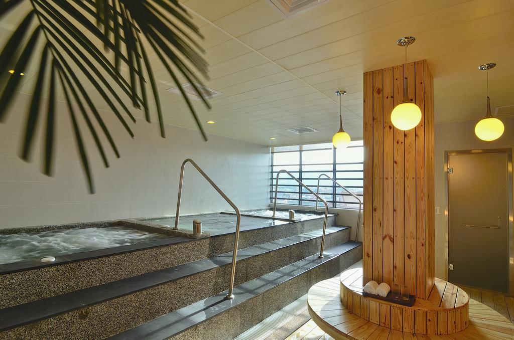 Hotel Modern Puli Exteriör bild